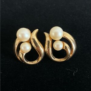 Vintage Avon Earrings 90s Chunky Gold Tone Faux Pearl